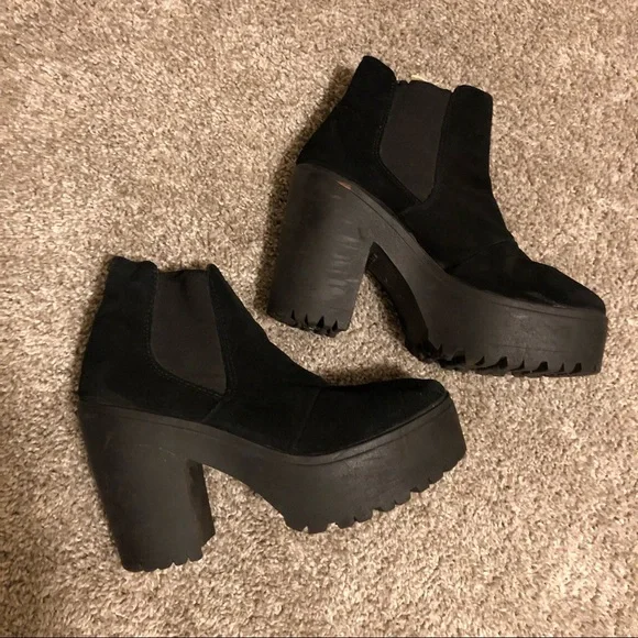 TOPSHOP Platform Lug Sole Booties - Picture 10 of 10